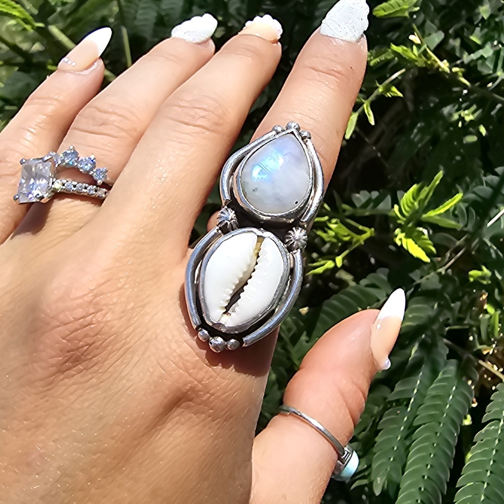 Rainbow moonstone shell ring 925